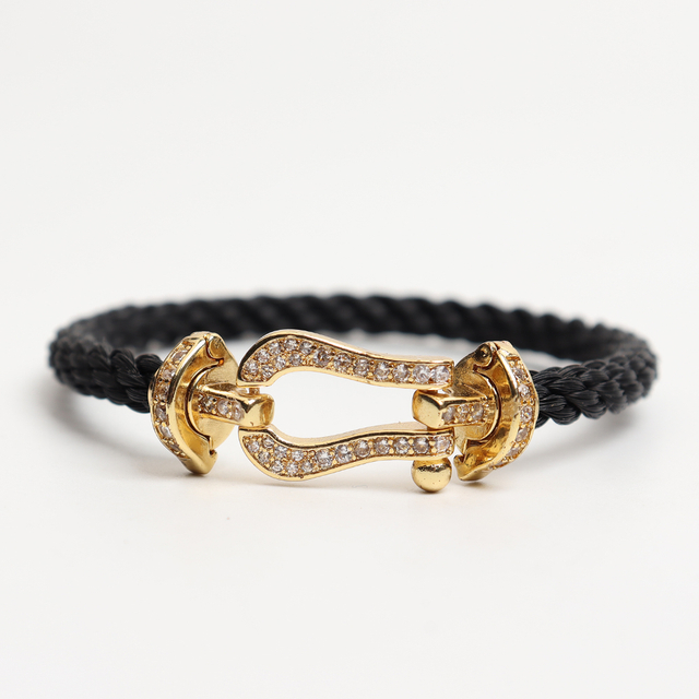 Factory Letout Provide Black Color Nylon Bracelets with Horseshoe Buckle For Holiday Gift
