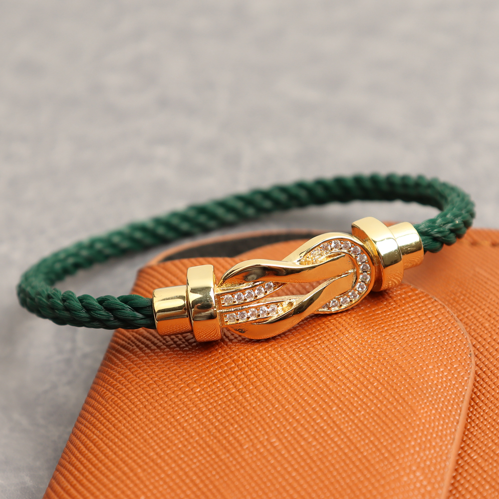 OEM Green Nylon Rope Bracelets with Horseshoe Buckle For Fashions Gift